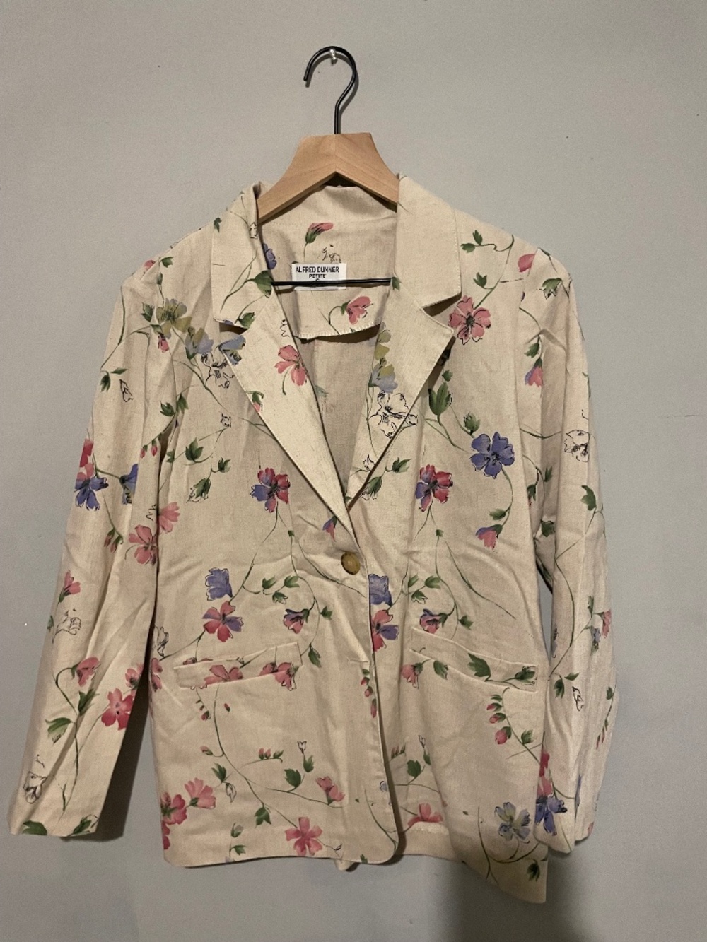 Alfred Dunner women’s size 6, petite beige floral jacket